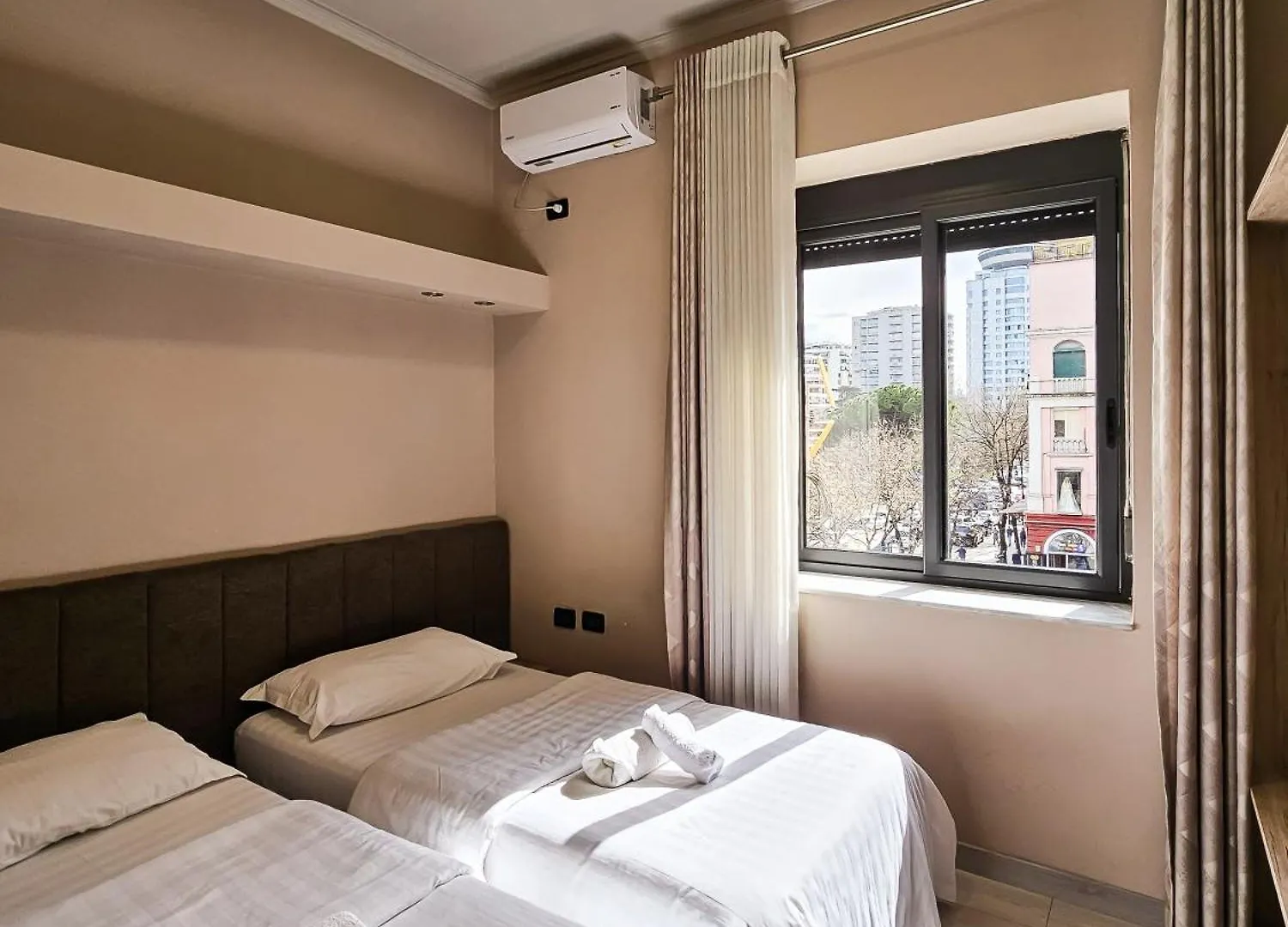 Sunflower Twin Room Tirana